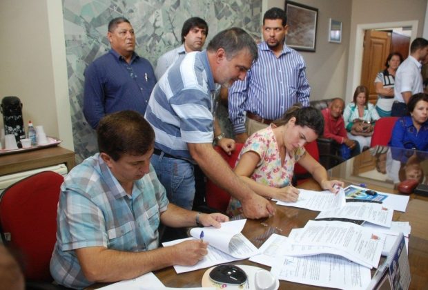 Prefeitura de Artur Nogueira regulariza mais 12 loteamentos ilegais