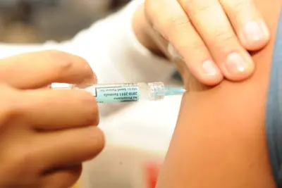 “Dia D” vacina 7 mil pessoas em Amparo