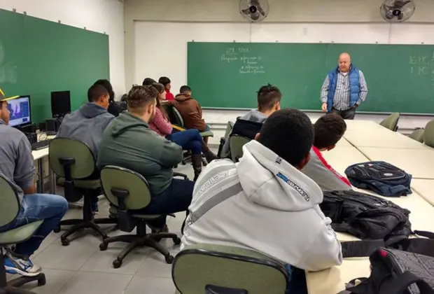 Em Artur Nogueira, alunos do Jardim Carolina têm palestra sobre mercado de trabalho