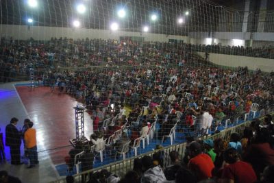 Sorteio do Minha Casa Minha Vida deixa ginásio lotado em Santo Antonio de Posse