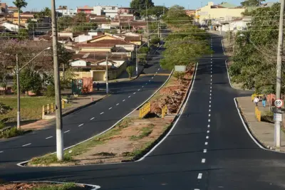 Pavimento novo em toda a extensão da Avenida Padre Jaime
