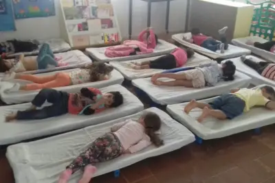 Novas camas empilháveis são recebidas pelos CEMPIs de Mogi Mirim