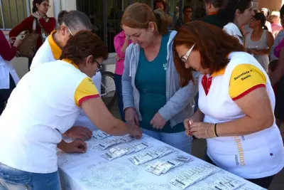 Mais usuários começam a receber o Cartão Municipal de Saúde