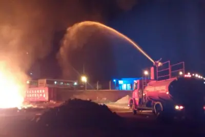 Terreno tem princípio de incêndio em Santo Antônio de Posse
