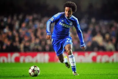 Pai de jogador do Chelsea pretende realizar projeto esportivo em Posse