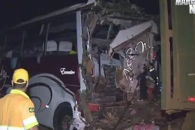 Acidente na SP-340 deixa 4 mortos e mais de 40 feridos