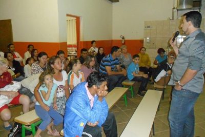 Pais e professores participam de Oficina Pedagógica na escola Recanto das Palmeiras