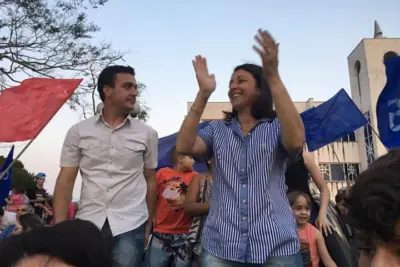 Cláudia Botelho, única mulher eleita prefeita da região, busca verbas junto ao governador