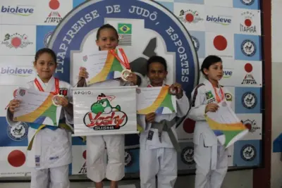 Judô de Amparo conquistou medalhas no final de semana