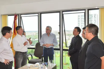 Caveanha recebe missão chinesa e ouve interesse por mais investimentos