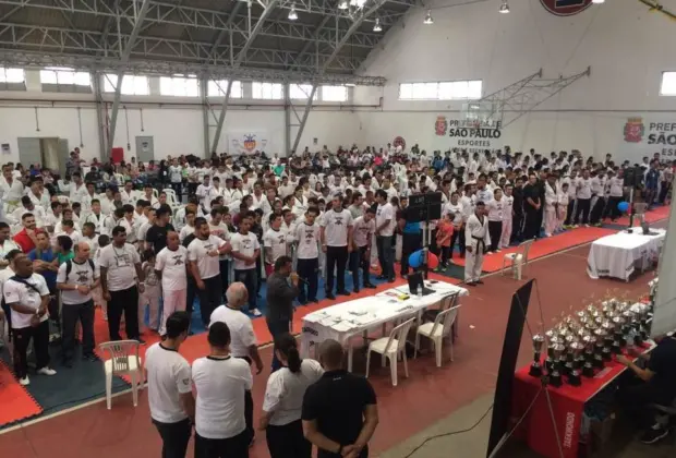 Equipe águia de Taekwondo volta de São Paulo “Medalhada”