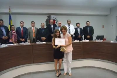 Blogueira recebe homenagem na Câmara Municipal de Artur Nogueira