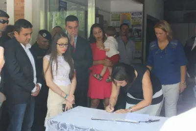 Cláudia Botelho, Márcio Pavan e vereadores tomam posse em Estiva Gerbi