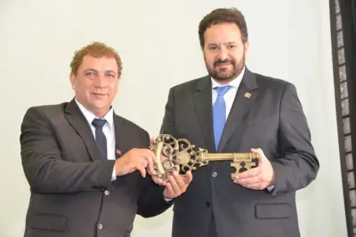 Jacob toma posse e promete governo técnico