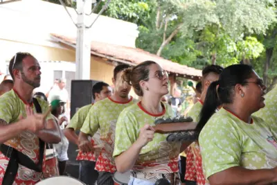 Raízes do Samba e bateria da Império agitam pré-Carnaval