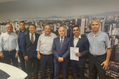 Presidente Hiroshi e vereador Joel buscam em SP recursos para infraestrutura do município