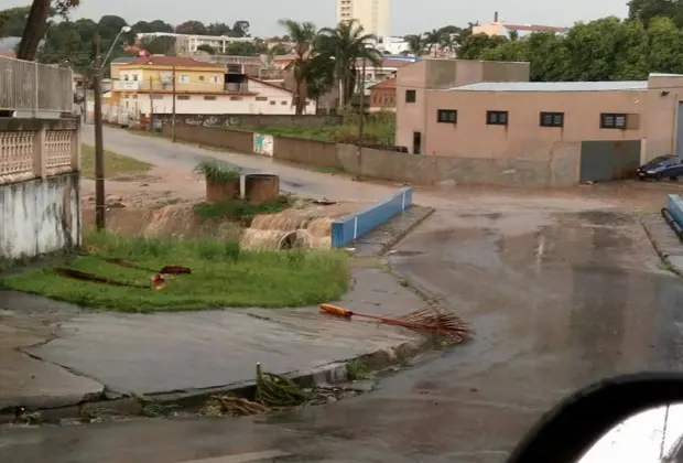 Prefeitura pede ajuda a Defesa Civil do Estado após chuva forte; prejuízo chega a R$1 milhão