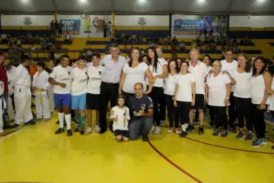 Lançamento do “Projeto Campeões” lota o ginásio de esportes Azulão