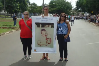 Público prestigia o retorno do Desfile Civico no aniversário de Artur Nogueira