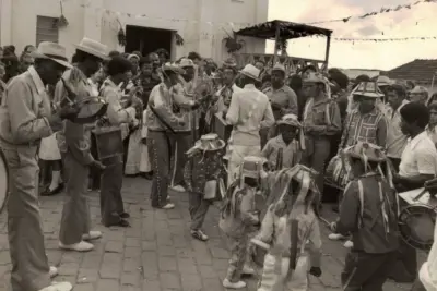 Exposição sobre Congada Mineira de Itapira tem início