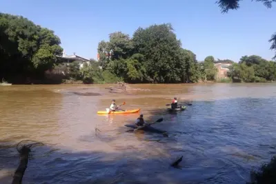 Ambientalistas promovem passeio de caiaque pela preservação do rio Mogi Guaçu