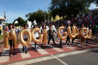 Aniversário da cidade é comemorado com desfile e série de atrações