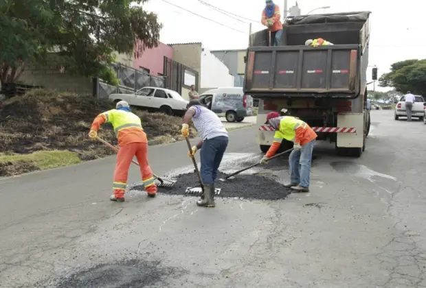 Prefeitura inicia grande operação tapa-buracos