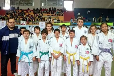 Judocas de Amparo sobem no pódio em São José do Rio Pardo