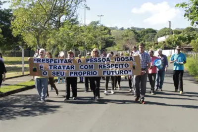 “Dia de Conscientização da Violência contra a Pessoa Idosa” é comemorado com Caminhada