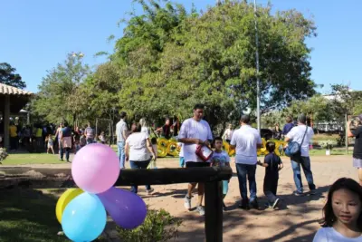 Primeira edição do Piquenique Literário leva 3 mil pessoas ao Parque dos Lagos