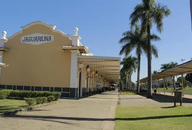 Prefeitura de Jaguariúna realiza revitalização do jardim do Centro Cultural