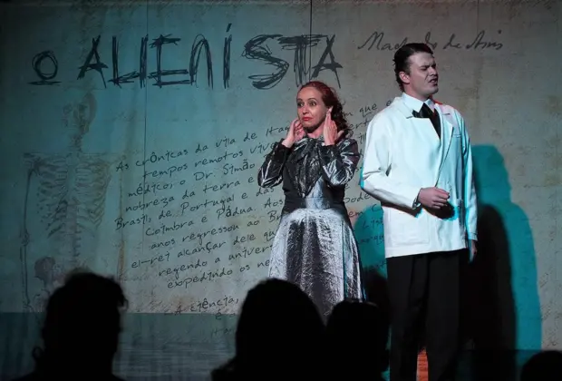 Teatro Municipal de Paulínia recebe o espetáculo teatral O Alienista na quarta-feira, dia 2