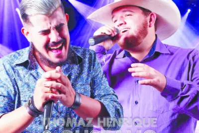 Tomaz Henrique e Gustavo fazem sucesso em shows pela região