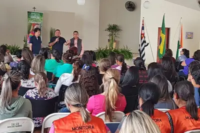 Agentes escolares da Rede Municipal participam de palestra de Primeiros Socorros