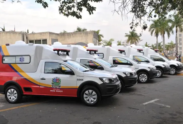 Secretaria de Saúde recebe cinco novas ambulâncias