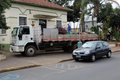 Prefeitura começa revitalização da Biblioteca Municipal