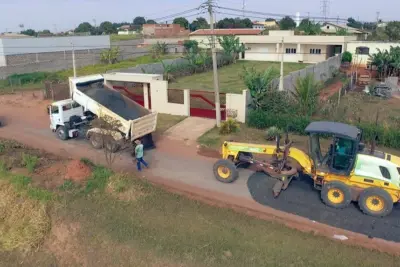 Parceria da Prefeitura e concessionária melhoram estrada no bairro Parada