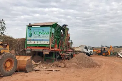 CONSAB reaproveita mais de 380 caçambas de entulho em estradas rurais de Holambra