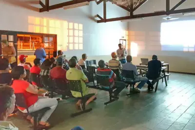 Encontro sobre Saneamento Rural reúne moradores no Pinhalzinho