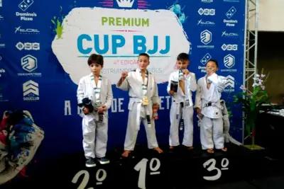 Atleta possense conquista ouro em campeonato de Jiu-Jitsu