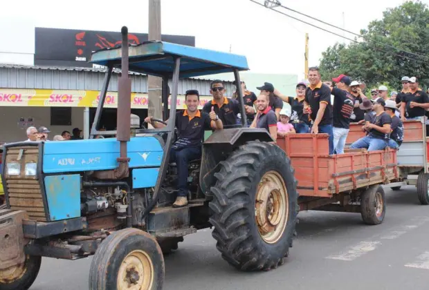 Artur Nogueira Rodeo Festival realiza primeiro Tractor Festival