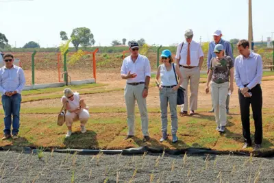 Cônsul-geral e agência do Governo Holandês fazem visita técnica a Holambra