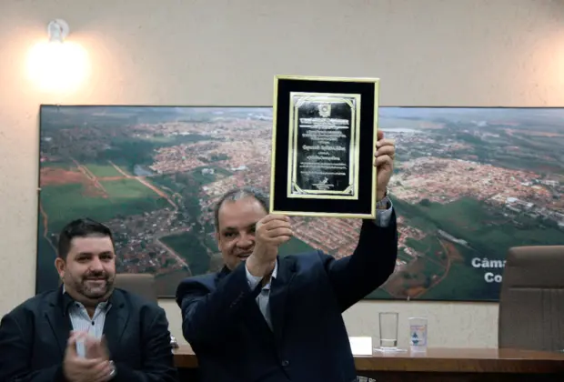 Deputado Roberto Alves recebe o título de ‘Cidadão Cosmopolense’