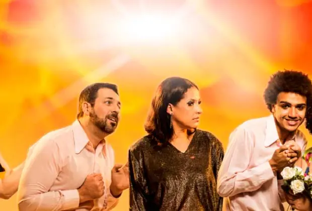 Espetáculo Corações Calientes leva trama de novela mexicana ao palco do teatro Municipal