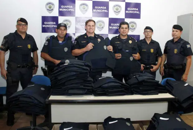 Prefeitura entrega 50 coletes a prova de bala à GM de Jaguariúna