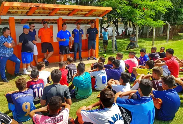 Cinco jovens asseguram teste no Corinthians em seletiva realizada em Holambra