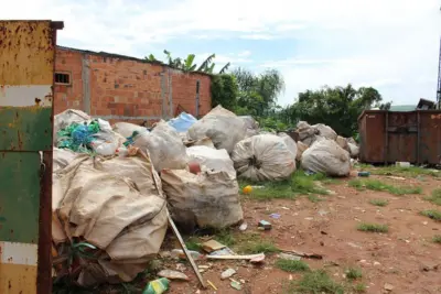 Guarda Municipal de Cosmópolis realiza operação de fiscalização a ferros-velhos e depósitos de materiais recicláveis