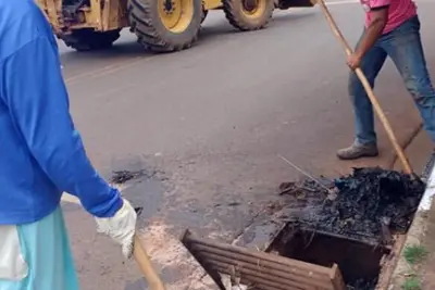 Prefeitura e SAEHOL realizam limpeza e desobstrução de bocas de lobo da cidade