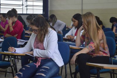 Vestibular Continuado UniFAJ e parcelamento sem juros ampliam acesso à educação superior