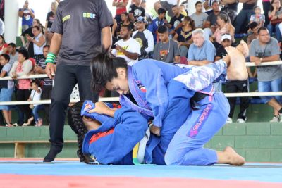 Competição de Jiu-jitsu reúne 500 atletas na UniFAJ